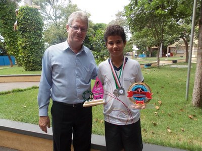 Aluno do Instituto Noroeste conquista medalha de ouro no Campeonato de Ciclismo dos Jogos Escolares