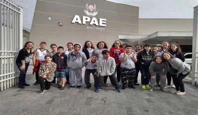 Alunos do 5º ano participam do "Setembro Verde" na APAE