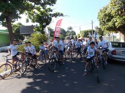 Alunos do Instituto Noroeste participam do "Pedala Birigui" 2013