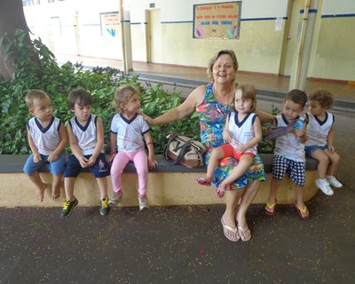 Projeto: Avós na Escola - Vovó da Nicole Lopes - mini maternal (tarde)
